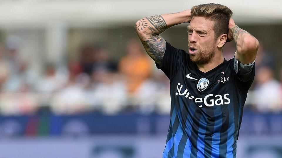 Inter Milan mengungguli AC Milan di bursa transfer dalam perburuan bintang Atalanta, Alejandro ‘Papu’ Gomez, usai meraih kesepakatan dengan sang pemain. - INDOSPORT